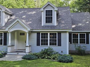 16 Dewey Rd, York, ME 03909
