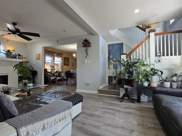 170-170 E Mineola Ave, Valley Stream, NY 11580