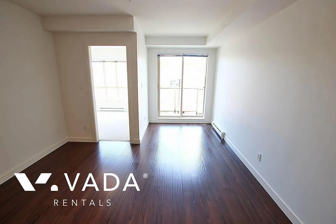 702 East King Edward Avenue Vancouver — Photo 2
