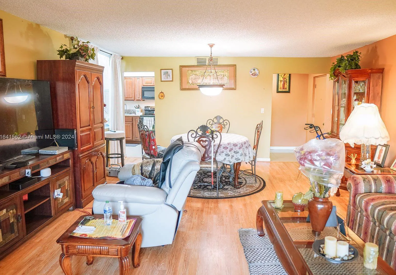 Condominium 4 Of Environ — Photo 3