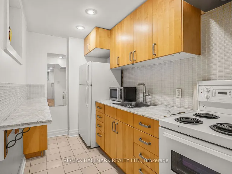 483 Parkside Dr #LOWER — Photo 7