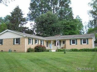 260 Oak Park Dr, Brevard, NC 28712