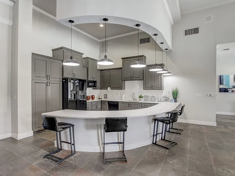 Oasis at Plum Creek Apartments — Photo 20