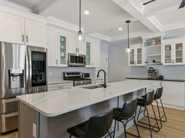 114 Saratoga Way #2, Portsmouth, NH 03801