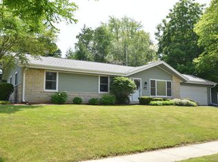 1506 16th Ave, Grafton, WI 53024