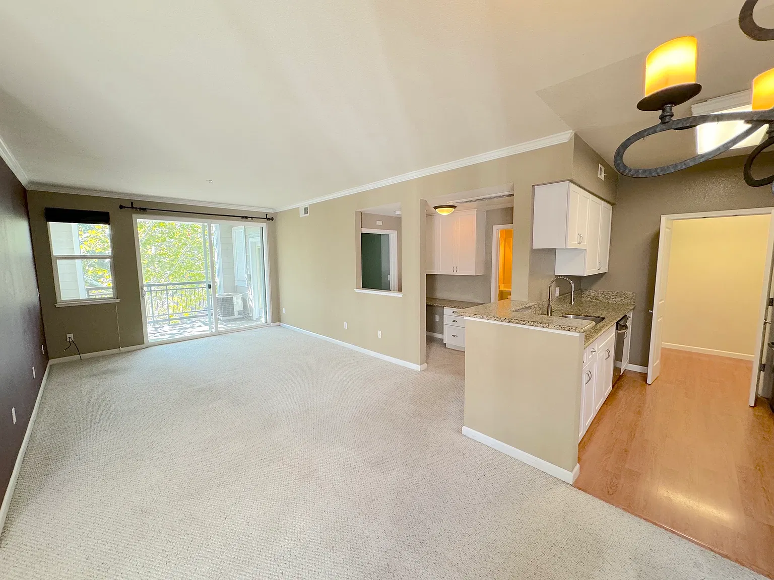 2 bed, 1157 sqft, $3,985 — Photo 4