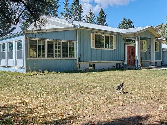 3rd image of 213 Culebra St