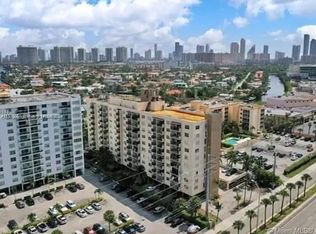 2903 NE 163rd St #6T, North Miami Beach, FL 33160
