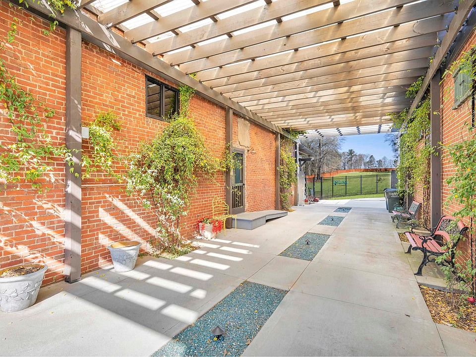 403 E Main St, Taylors, SC 29687 Zillow