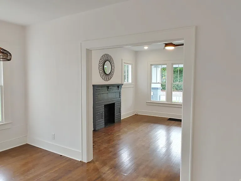 2123 Lyndon Ave — Photo 5