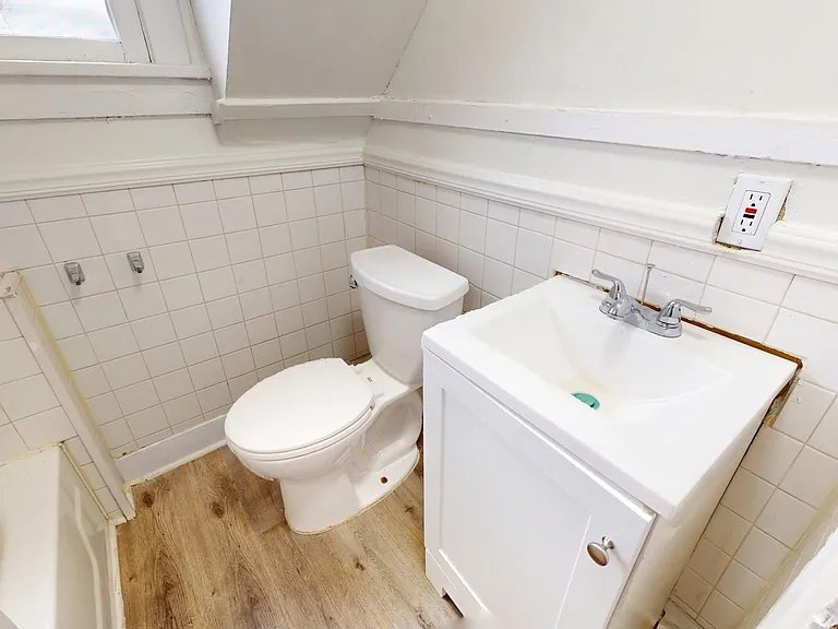 294 Madison Ave — Photo 9