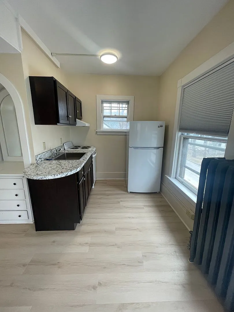 201 Union St. — Photo 4