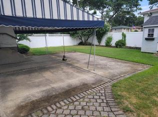 407 Claremont Ave, West Babylon, NY 11704