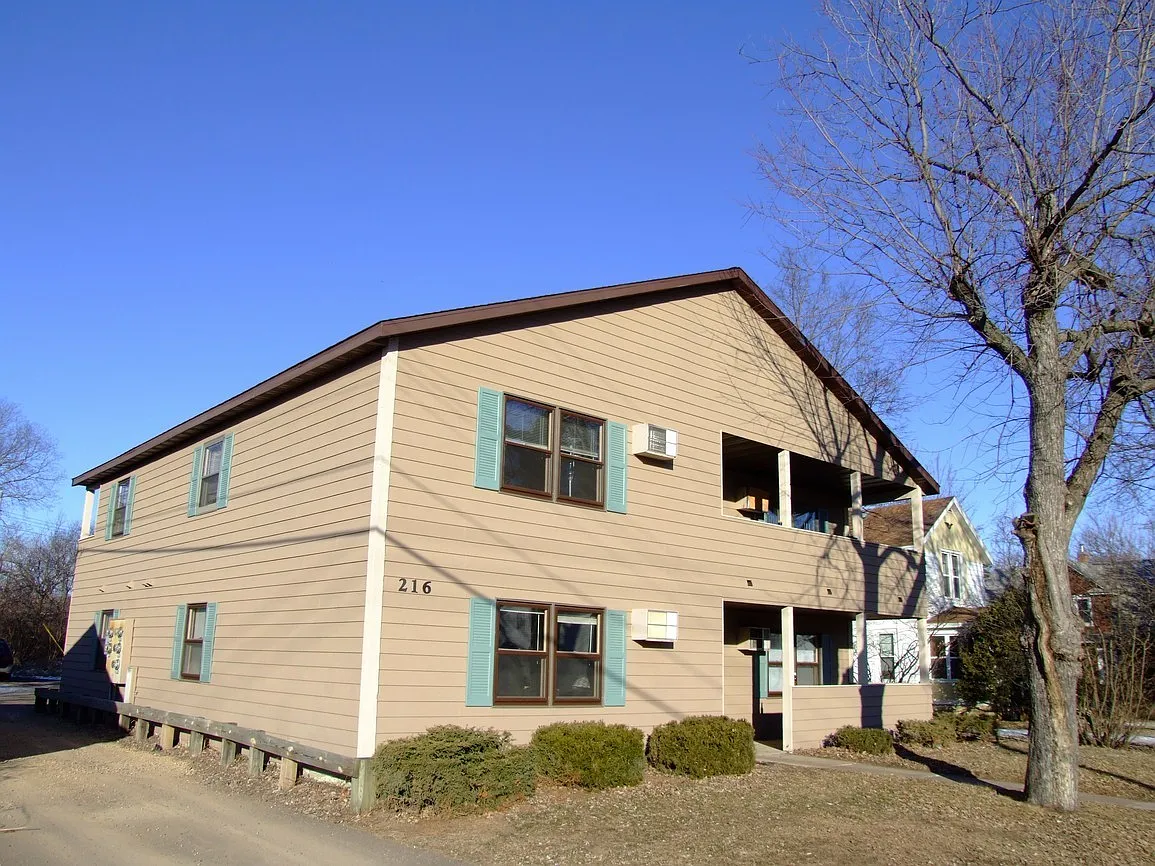 2 bed, 818 sqft, $1,100 — Photo 1