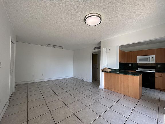 3rd image of 6445 Indian Creek Dr #B16-504-1