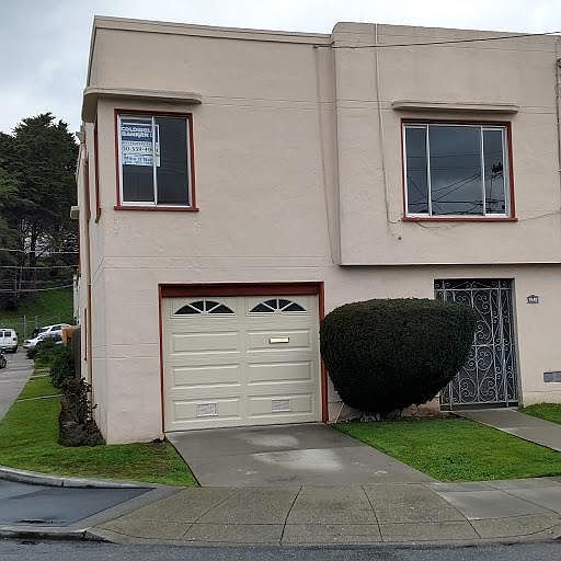 2nd image of 1640 Cayuga Ave