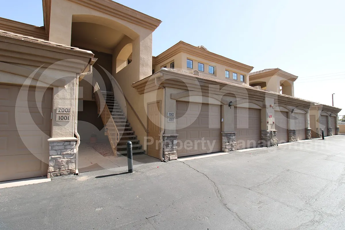 Building Photo - 4200 N 82nd St #2002