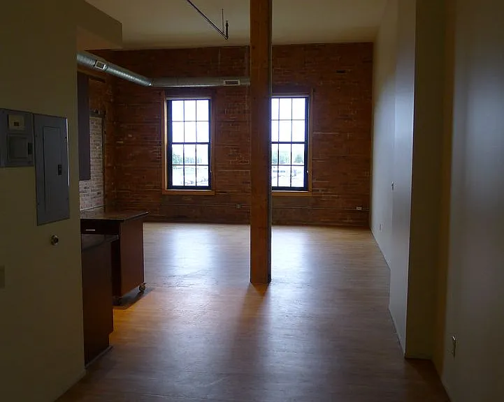 The Lofts at New Amsterdam — Photo 33