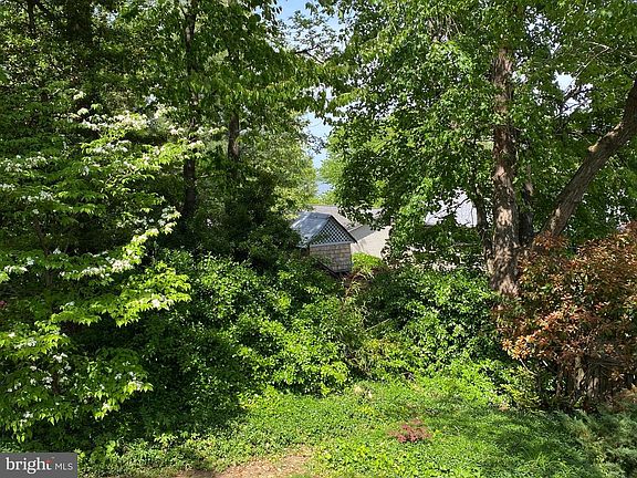 2nd image of 960 Seahorse Ct