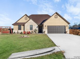 127 Eaglerock, Poteet, TX 78065