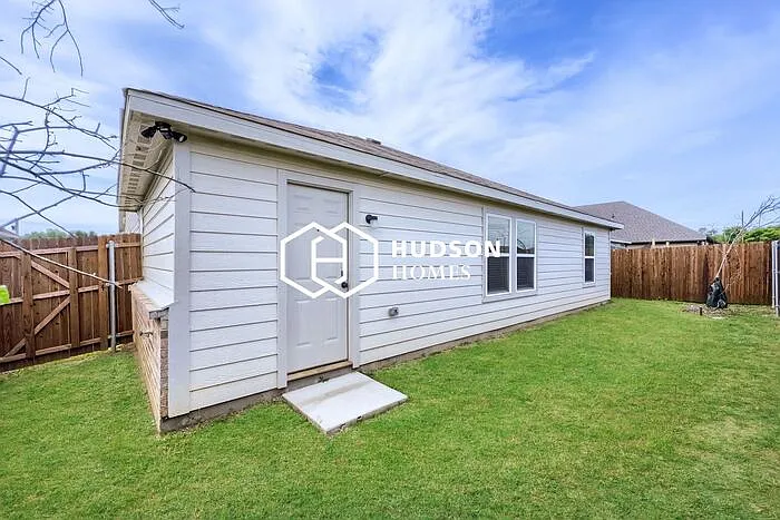 426 Rose Ave — Photo 11