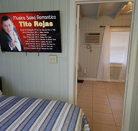 3rd image of 347 Balboa Ave