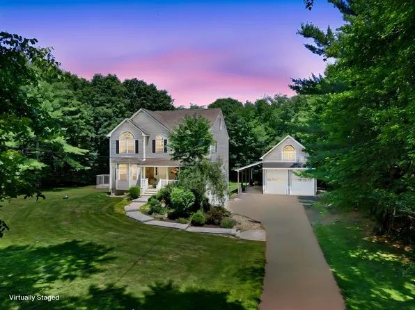 44-44A Bear Hill Rd, Newton, NH 03858