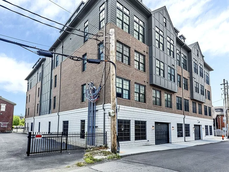 Beautiful luxury apartments available close to downtown! — Photo 25