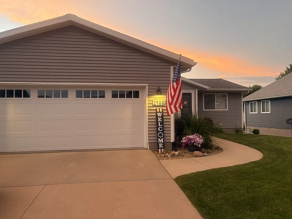 2488 Pleasantview Dr