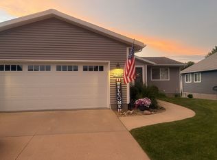2488 Pleasantview Dr, Marion, IA 52302