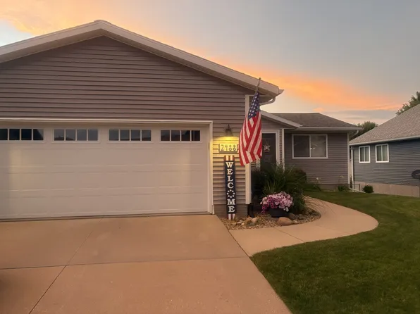 2488 Pleasantview Dr, Marion, IA 52302