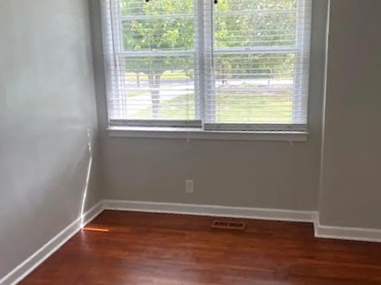 705 Georgia Ave — Photo 8