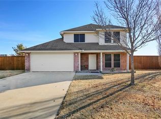 1012 Summit Dr, Justin, TX 76247