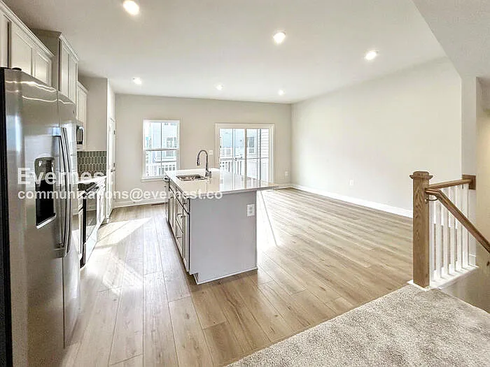 4539 Camfield Ln — Photo 3