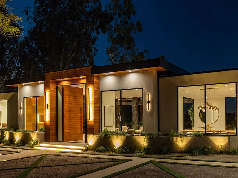 12752 Mulholland Dr — Photo 50