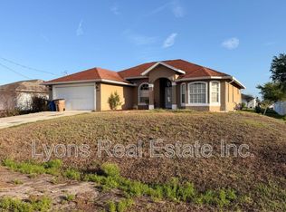 3808 25th St SW, Lehigh Acres, FL 33976
