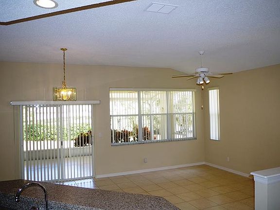 2nd image of 2409 Nantucket Dr #23