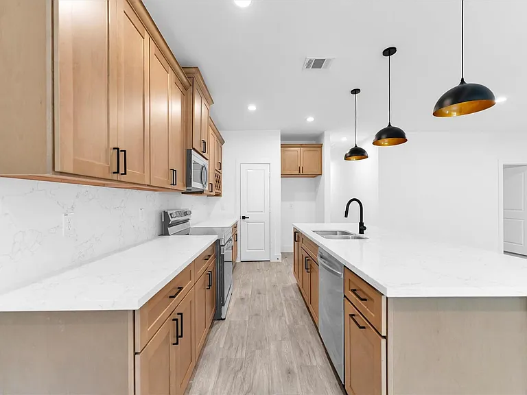 11403 Alcott Dr — Photo 15