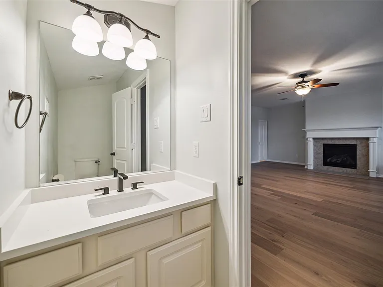 226 Jade Point — Photo 31