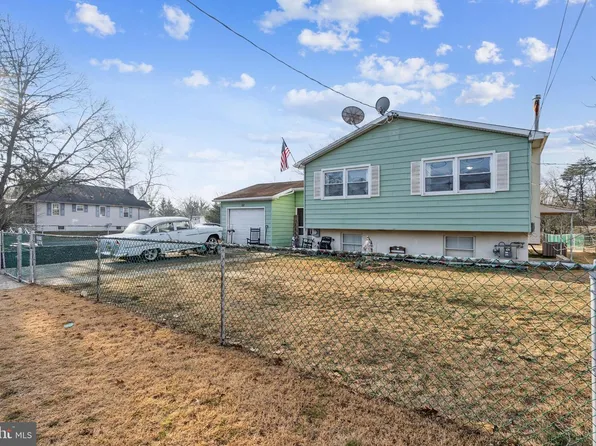 100 Garden Ave, Blackwood, NJ 08012