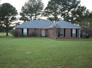 653 Southern Oaks Dr, Florence, MS 39073
