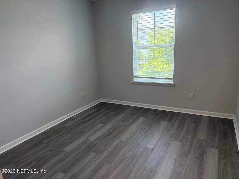 105 Boracay Cir — Photo 31