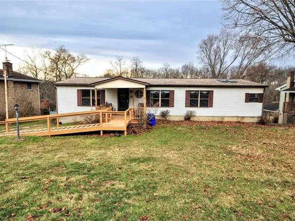 42 Valley View Dr, Washington, PA 15301