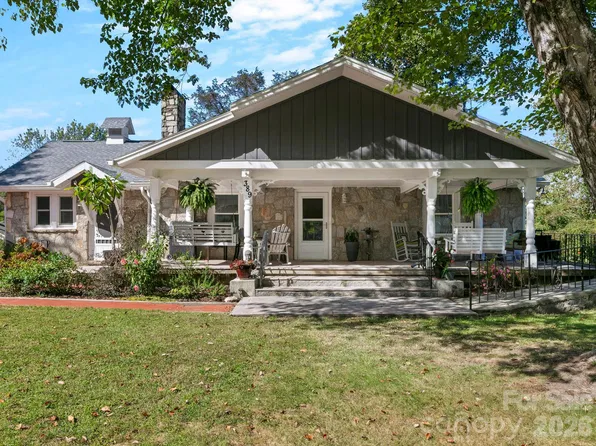 389/405 Courtland Blvd, Hendersonville, NC 28791