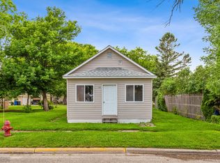 409 3rd St SE, Barnesville, MN 56514