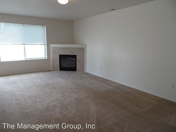 5th image of 13724 NE 30th Cir
