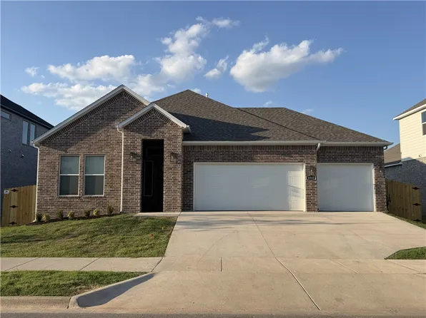 4840 W Allium St, Fayetteville, AR 72704