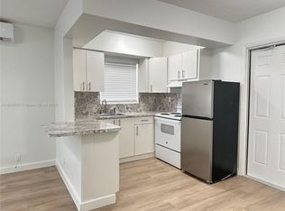 1045 SE 15th St #3, Fort Lauderdale, FL 33316