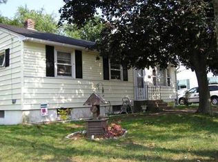 111 Princeton Ave, Coventry, RI 02816