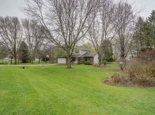 4382 Secretariat Ct, Cottage Grove, WI 53527